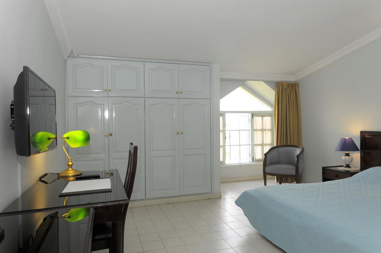Residence Eburnea Abidjan Exterior photo